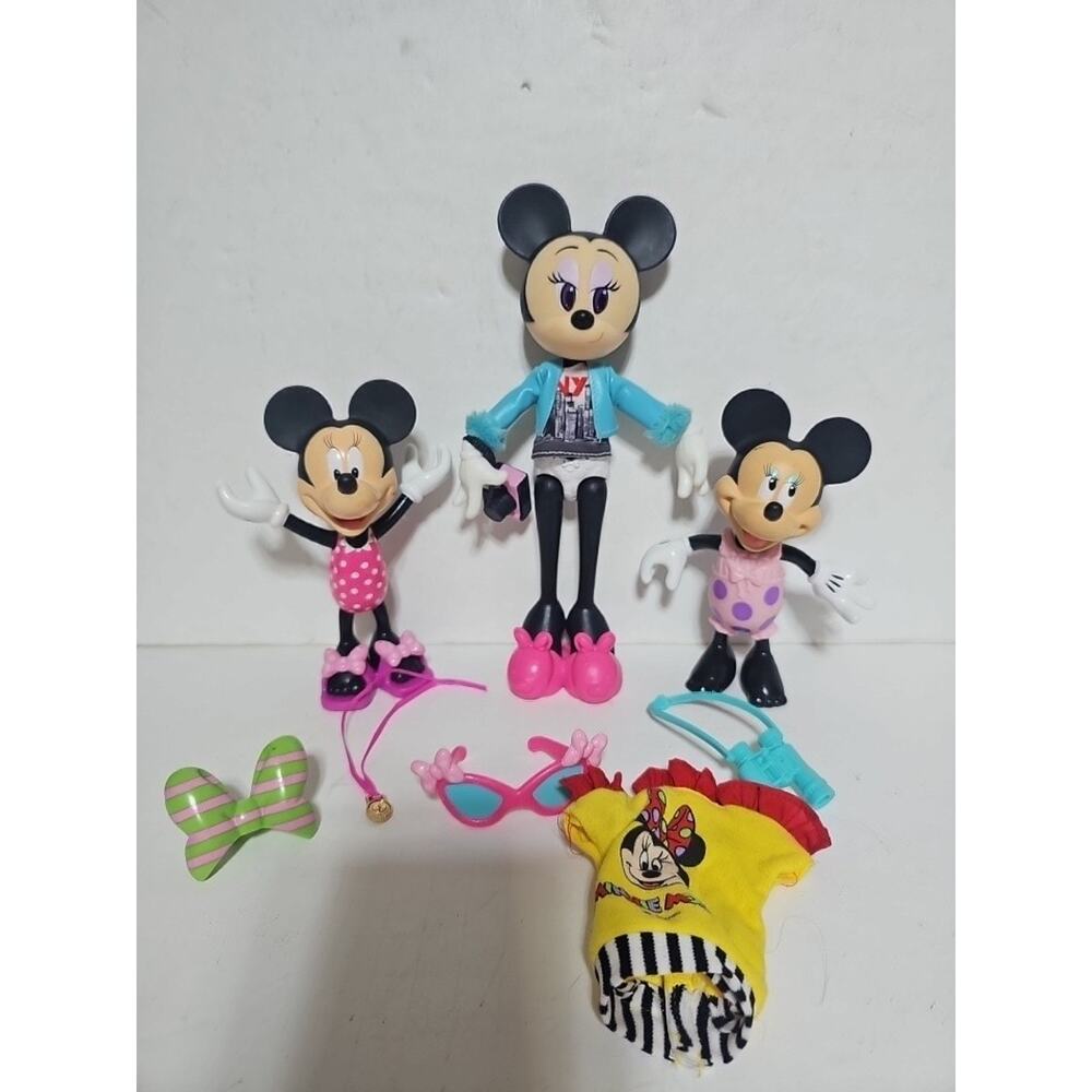 3 Total Dolls. Disney Minnie Mouse Poseable 9” Doll. Shoes Extra Clothes